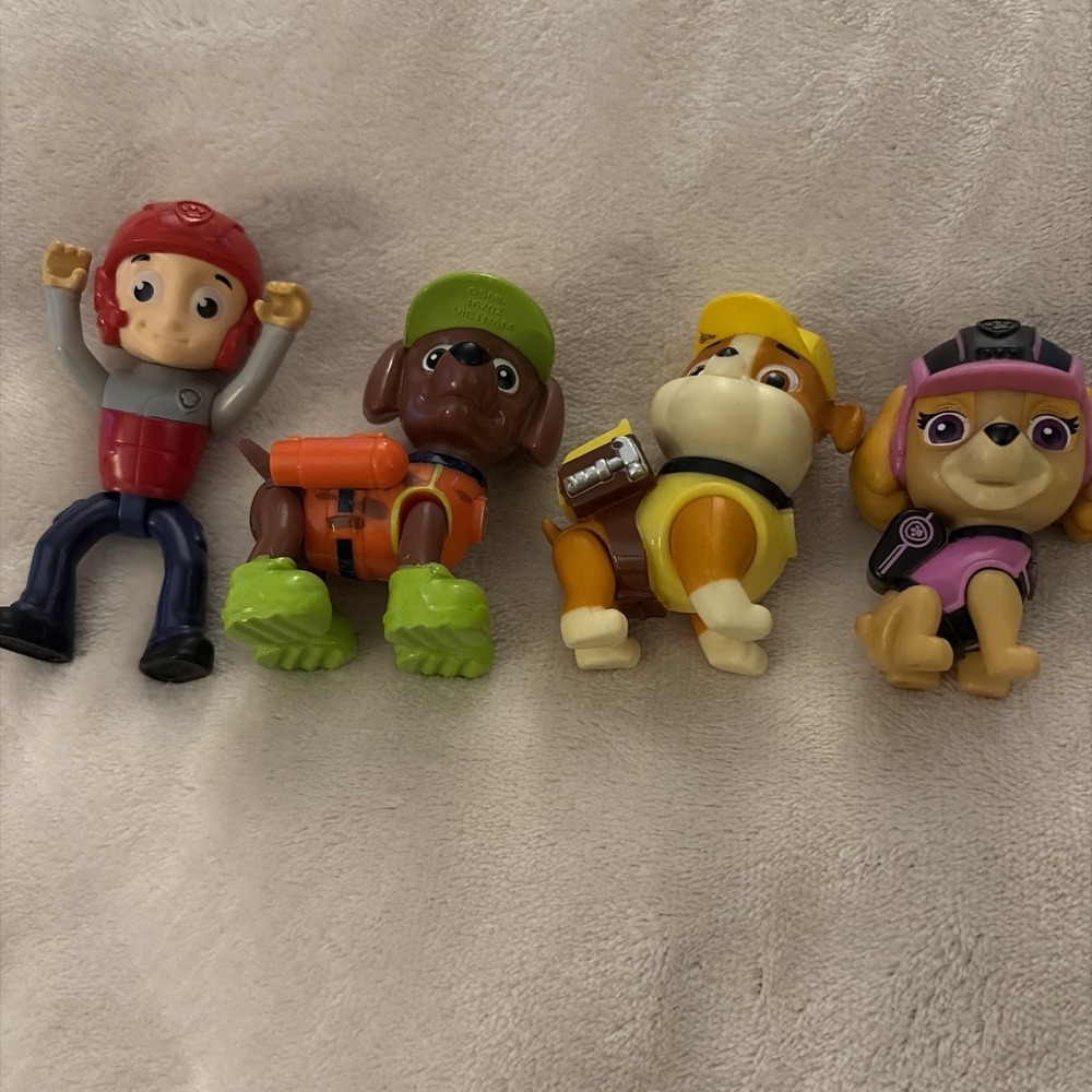 Paw Patrol‎ Lot Of 4 Figures Ryder Zuma Rubble Skye